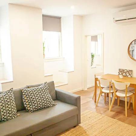 Modern Downtown アパート *