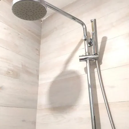 Modern Downtown 公寓 *